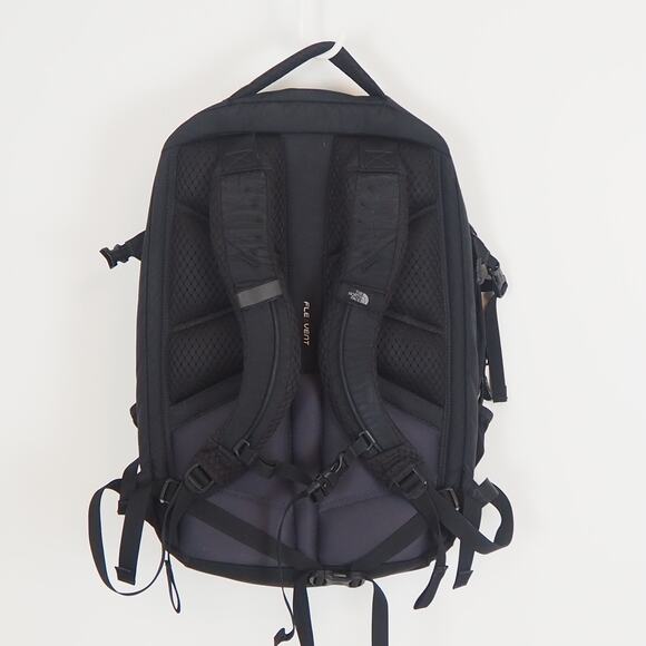 The North Face Black Surge Commuter Laptop Backpack FlexVent - Picture 2 of 9